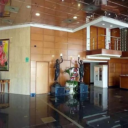Palace 4*