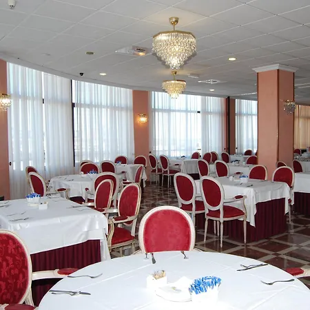 Palace 4*