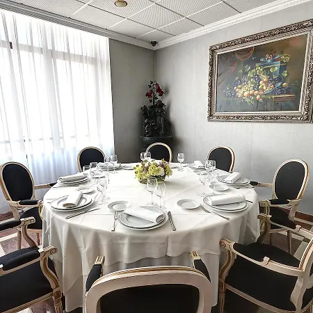 Palace 4*