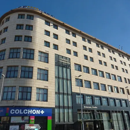Palace 4*