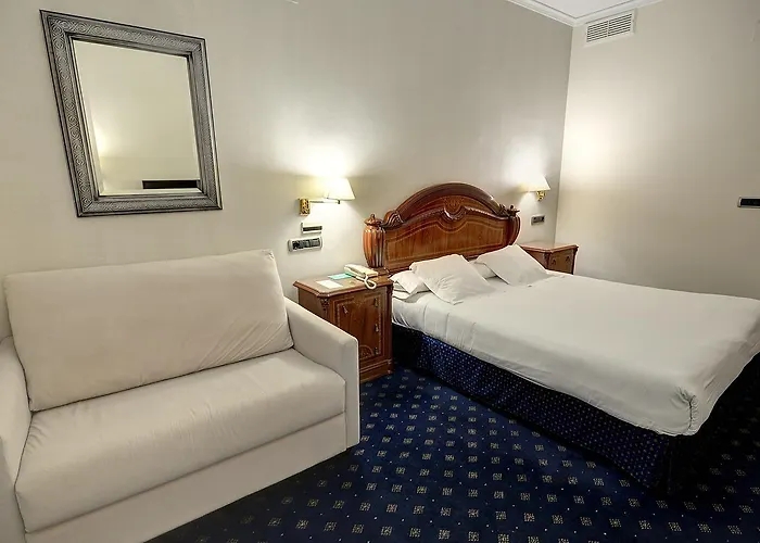 Отель Palace 4*